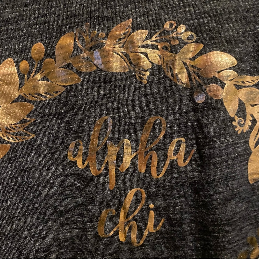 Lightweight gray Alpha Chi Omega flowy tee - Picture 3 of 5
